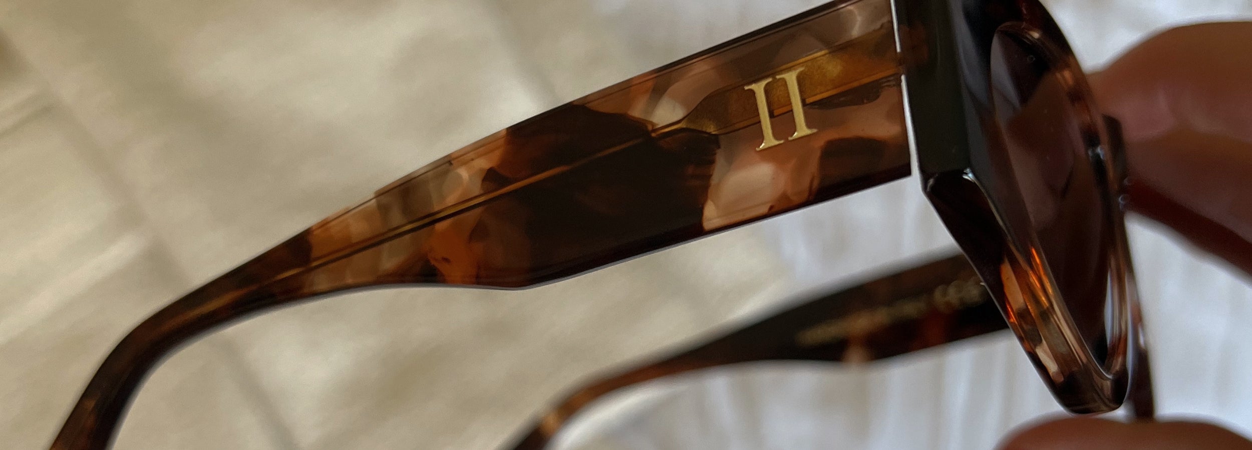 Modern Brown Cat-eye sunglasses, polarized sunglasses, coffee and crème colored sunglasses, fashionable sunglasses, trendy sunglasses, high quality sunglasses